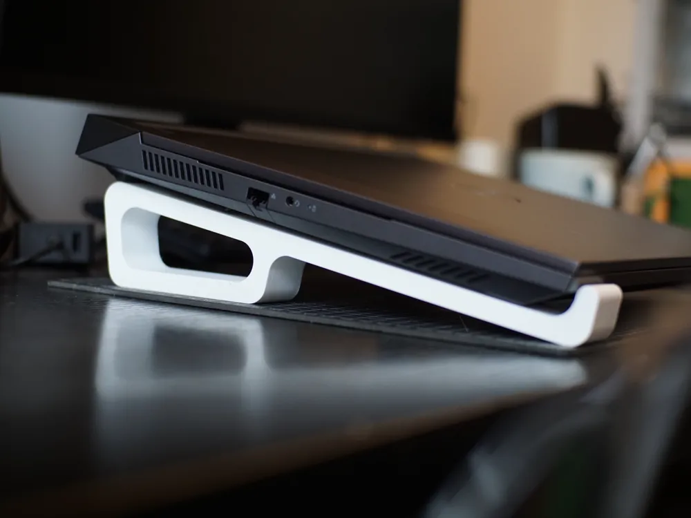 Tek Renk Laptop Yükseltici Stand